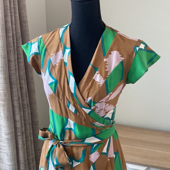 DIANE VONFURSTENBERG DRESS⭐️⭐️ - Picture 2 of 9